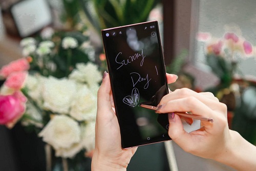 從Galaxy Note20系列開始，領(lǐng)略三星生態(tài)全家桶帶來的非凡體驗(yàn)