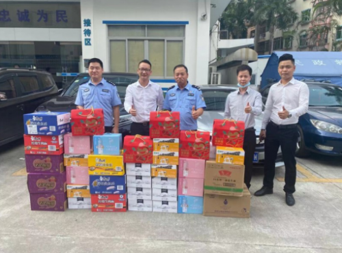 夏日送清涼，警民共團(tuán)結(jié)！平安普惠東莞分公司慰問職場轄區(qū)派出所
