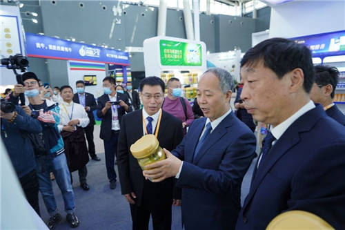 亮相中國奶業(yè)20強峰會，完達山助推奶業(yè)振興邁出堅實步伐