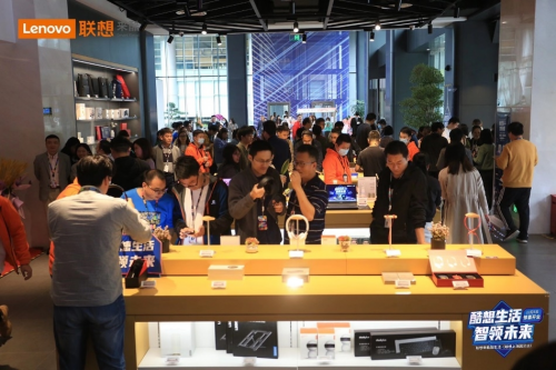 日出東方，聯(lián)想來酷聯(lián)手商業(yè)地產(chǎn)吹響啟航號角