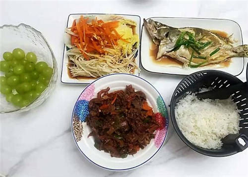 米博多功能烹飪機(jī)：遠(yuǎn)離油煙，寶媽享受生活的廚房“神器“