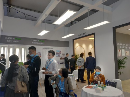一天兩展！三雄極光學(xué)校照明魅力盛放雙城！
