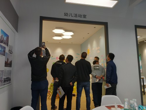 一天兩展！三雄極光學(xué)校照明魅力盛放雙城！