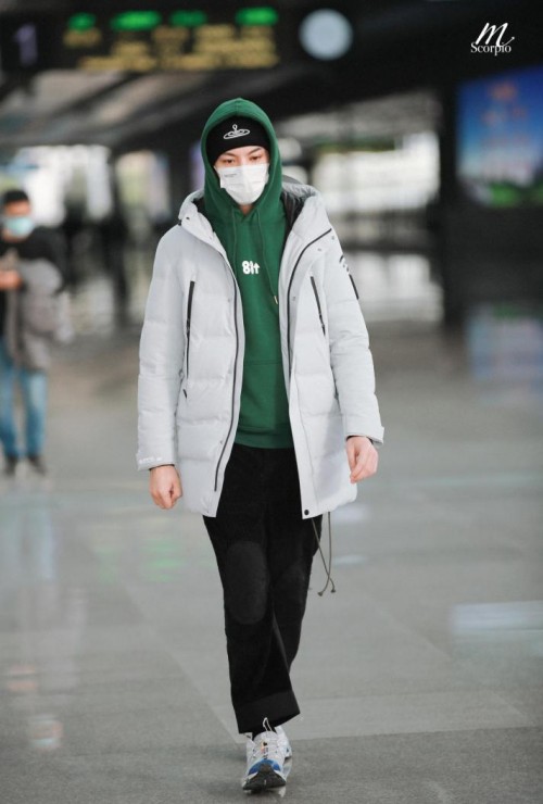 波司登羽絨服又火了？ 揭開TA火遍全網(wǎng)的秘密！