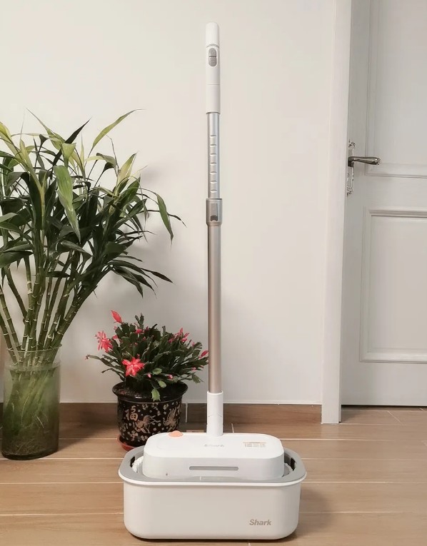 花錢買舒適值得嗎？這臺(tái)Shark鯊客電動(dòng)拖把物有所值！