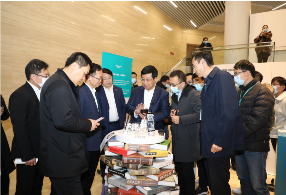 吸引山東省工信廳領(lǐng)導(dǎo)來參觀，海信這個內(nèi)部展會什么來頭？