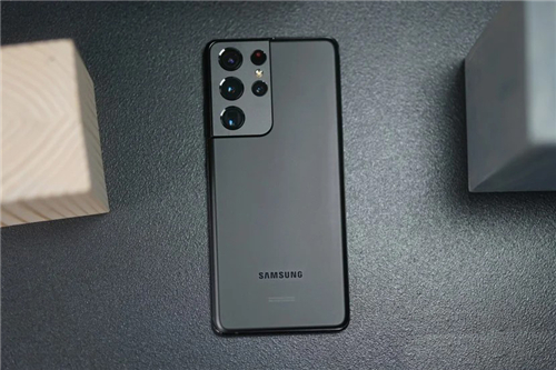 同為大廠出品，為何三星Galaxy S21 5G系列免費(fèi)送充電頭