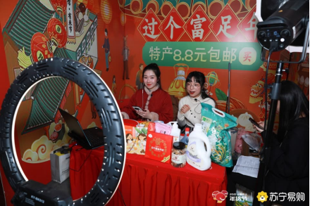 蘇寧侯恩龍披掛上陣，年貨節(jié)直播再上新高潮