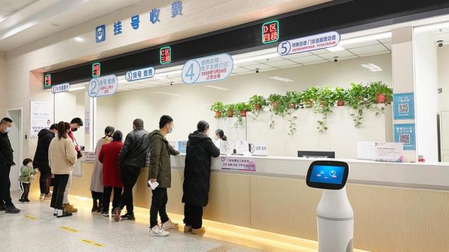BUDDY導(dǎo)診機(jī)器人上崗婦幼保健院，貝葉斯智能助力常州市智慧醫(yī)院建設(shè)