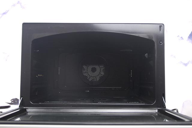 東芝微蒸烤一體機ER-RD7000CNW，全能料理的嘗鮮體驗