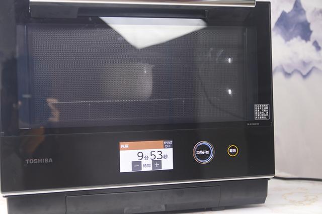 東芝微蒸烤一體機ER-RD7000CNW，全能料理的嘗鮮體驗