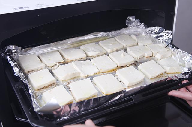 東芝微蒸烤一體機ER-RD7000CNW，全能料理的嘗鮮體驗