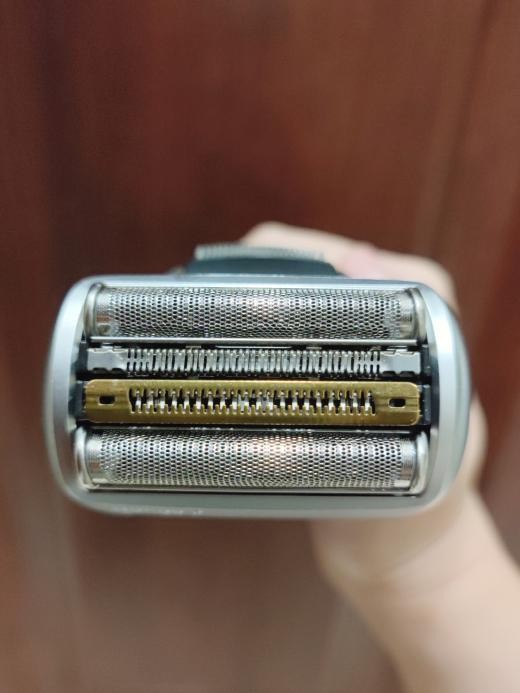 送老爸刮胡刀哪個(gè)牌子的好？博朗9系，你的明智之選！