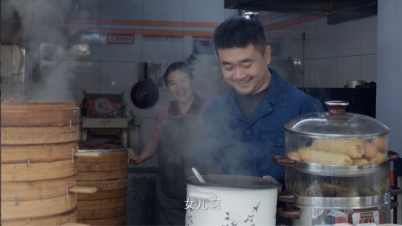 特殊的春節(jié)特殊的禮物，大力智能作業(yè)燈這個(gè)實(shí)驗(yàn)戳中無數(shù)父母