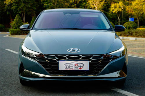 跨入30歲，北京現(xiàn)代伊蘭特將樹立A級(jí)轎車新標(biāo)桿？試駕來看