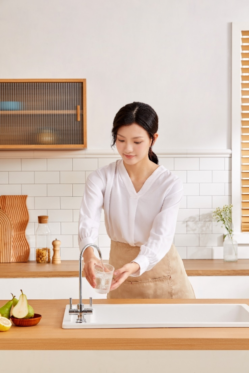 3.8女王節(jié)國民媳婦劉濤和易開得“官宣”啦！ 詮釋高端飲水新方式