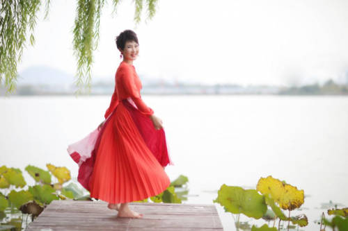女神節(jié)專題丨知名個人成長作家張德芬：“愛自己，是我們一生的必修課”