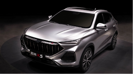 年輕人的第一輛車，SUV什么車型好？歐尚X5對比名爵ZS！