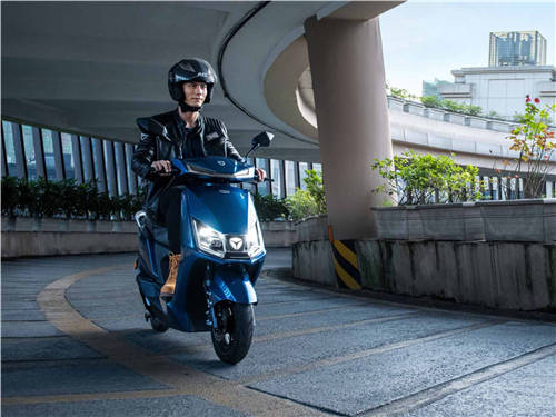 雅迪電動(dòng)車逐夢(mèng)更高端，成為綠色出行時(shí)代的強(qiáng)大領(lǐng)航者