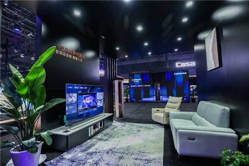 用電視、看電影！卡薩帝電視亮相AWE：在家隨便看