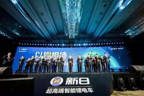 當(dāng)行業(yè)領(lǐng)軍品牌遇上超前智能科技，未來(lái)一觸即發(fā)