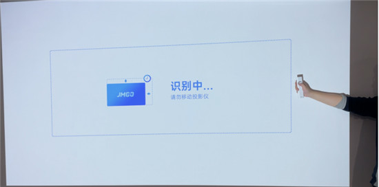 家用投影儀選哪個？實測極米H3S和堅果J10
