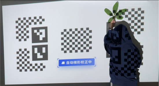 家用投影儀選哪個？實測極米H3S和堅果J10
