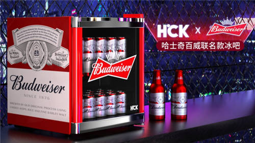 一眼淪陷！HCK哈士奇×百威聯(lián)名冰吧，太吸睛了！