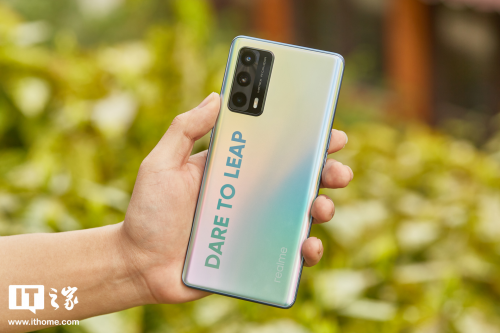 realme真我X7 Pro至尊版再成爆款：性能越級(jí)，價(jià)格降維