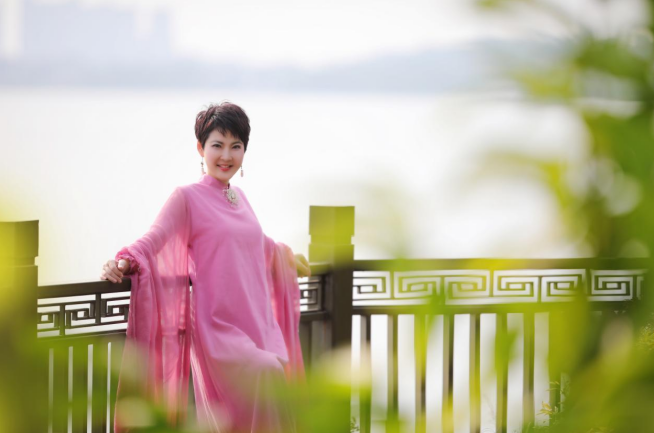 知名個(gè)人成長(zhǎng)作家張德芬：真正愛自己的人，應(yīng)該學(xué)會(huì)“拒絕”和“接受被拒絕”