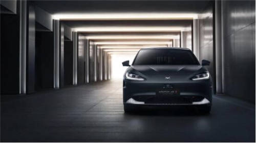 同樣是華為造車(chē)概念企業(yè)，ARCFOX極狐和賽力斯有何不同？
