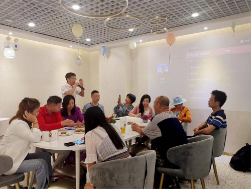 奶茶表白神器，云客茶語物聯(lián)網(wǎng)奶茶店深圳誕生