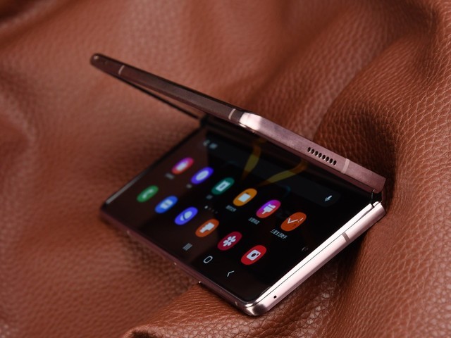 折疊屏手機體驗如何？三星Galaxy Z Fold2 5G讓我有了新的認識