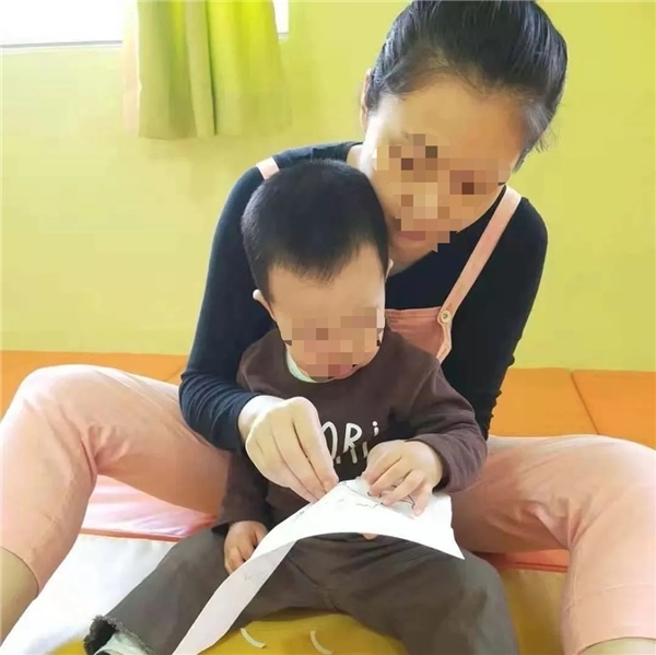 遼寧31歲母親患白血病，獨(dú)子年僅4歲，為活命發(fā)起水滴籌