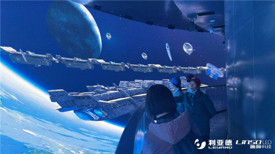 利亞德全新打造“更上海”環(huán)動(dòng)多媒體秀，帶你“穿越”70年