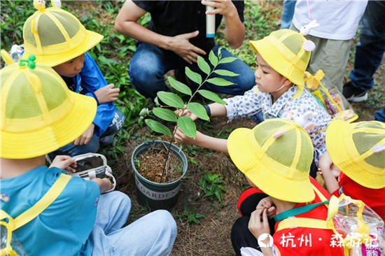 讓教育更有意義！大力智能把課堂搬進(jìn)了大自然