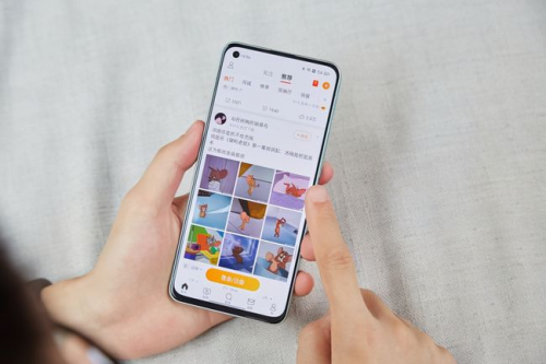論顏值從來沒輸過，OPPO Reno6外觀亮眼，夏日晴海配色絕了