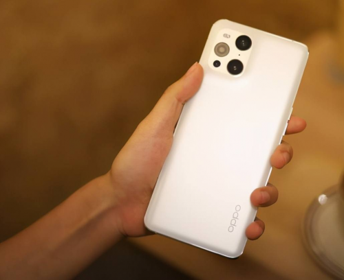 ind X3 Pro 65W超閃竟然是小角色，屏幕影像才是王者