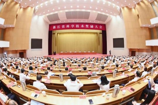 科技創(chuàng)新再突破，老板電器實力斬獲浙江省科學(xué)技術(shù)獎！