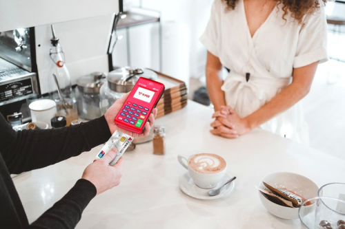 牛年商戶選擇牛POS，刷出消費新體驗