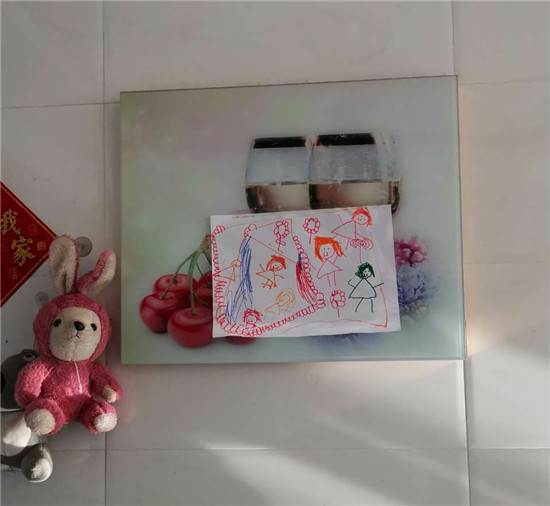 最近，滿幫幫助了一對(duì)孤兒，把父母留下的事故車運(yùn)回老家