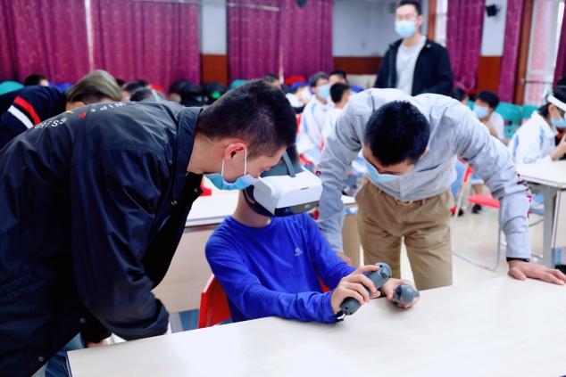 5G+XR，教育數字化破局之力