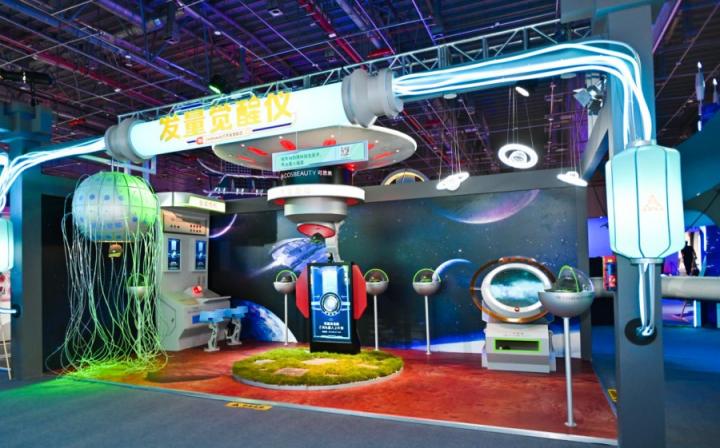 直擊2021淘寶造物節(jié)現(xiàn)場，硬核黑科技可思美電激光生發(fā)儀來啦！