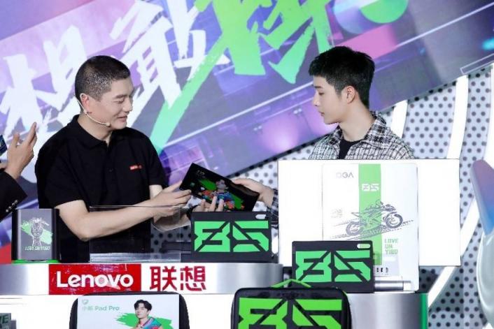 聯(lián)想×王一博定制版線下門店開售在即，王一博同款等你帶回家！