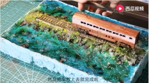 西瓜視頻創(chuàng)作人斗篷棲鴉還原《千與千尋》場(chǎng)景走紅，網(wǎng)友：被治愈了