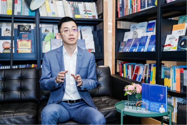 知名心理學作家盧熠翎：童年沒有記憶，卻影響一生