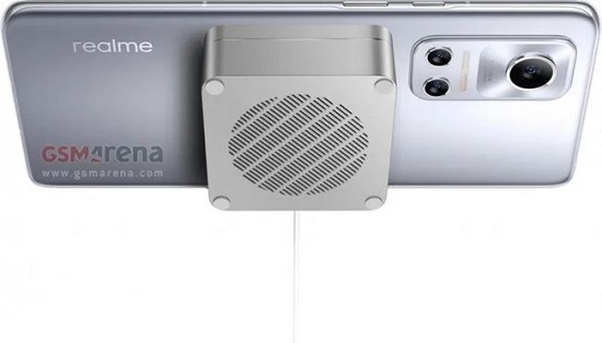 realme新品預(yù)熱，安卓首款磁吸無線充電手機真的要來了
