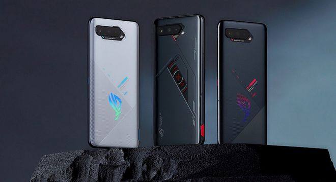 ROG游戲手機5S Pro上手實測，驍龍888 Plus跑分95萬刷新魯大師記錄！