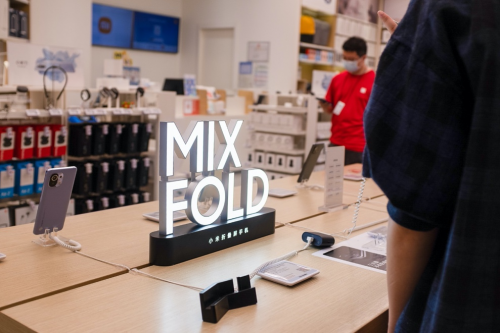 夯實(shí)高端市場 小米Q2業(yè)績超預(yù)期！小米MIX FOLD折疊屏高端之路大圓滿
