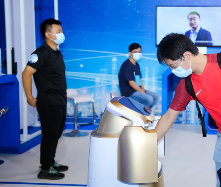 2021世界機(jī)器人大會(huì)，擎朗機(jī)器人已準(zhǔn)備就緒